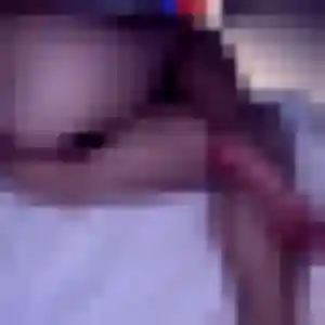 Lola, 27 ans, disponible à Plouguiel pour une rencontre coquine