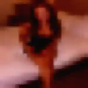 Photo de Djamila à Plouider (36 ans) - plan cul discret