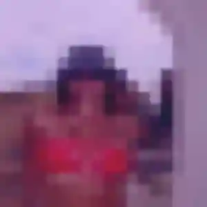 Apolline, 26 ans, disponible à Pouilly-lès-Feurs pour un plan cul