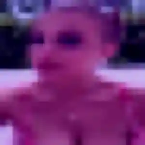 Ursula (25 ans) à Poullan-sur-Mer attend un plan cul ce soir