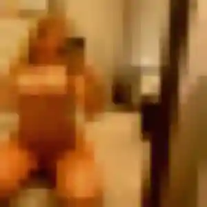 Celine, 38 ans, en ligne à Poullaouen pour un plan cul