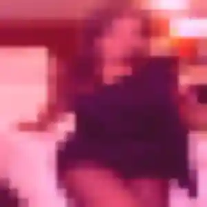 Victoria, femme de 28 ans propose plan cul à Présilly