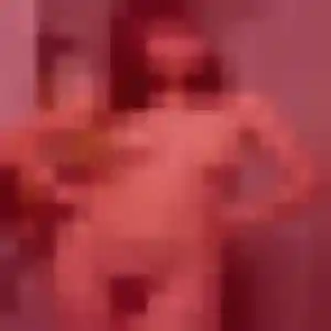 Rejoins Delphine, 25 ans à Puceul en t'inscrivant
