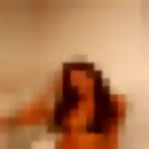 Vanessa, 22 ans, en ligne à Puycapel pour une rencontre coquine