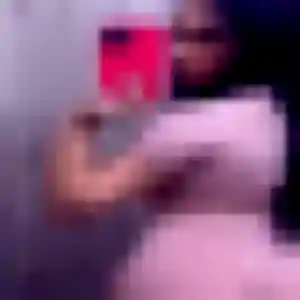Photo de Zoe à Puymoyen (29 ans) - plan cul discret