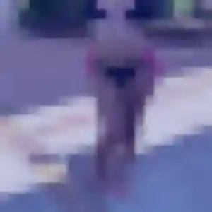 Stephanie, femme de 33 ans propose plan cul à Renty