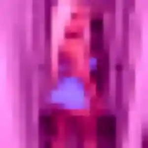 Lison, 26 ans, connectée à Rexpoëde pour une rencontre coquine