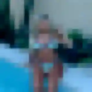 plan cul à Rochefort-Montagne : profil de Zina, 32 ans - sans engagement