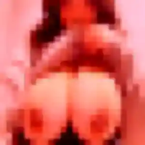 Photo de Anouk à Rochemaure (39 ans) - plan cul gratuit