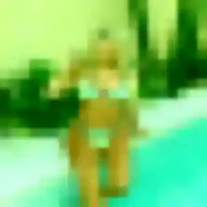 Photo de Sarah à Rosnoën (32 ans) - plan cul discret