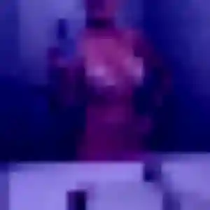 Roxane, 33 ans, connectée à Sablonceaux pour une rencontre coquine