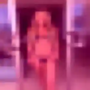 Alexandra (33 ans) à Sains-en-Amiénois attend une rencontre ce soir
