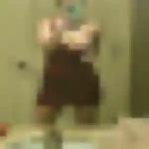 Lea, 27 ans, connectée à Saint-Agnant pour une rencontre coquine