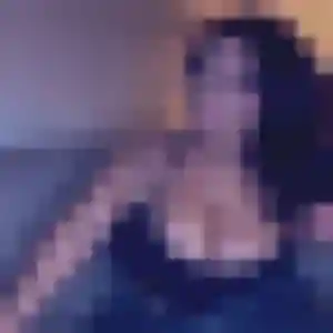 Corinne (34 ans) à Saint-Amans-des-Cots propose une rencontre rapidement