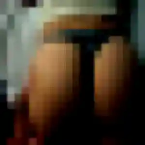 Découvre Yasmine, 40 ans à Saint-Barthélemy-de-Vals gratuitement