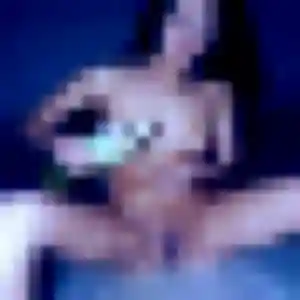 Catherine, 33 ans, en ligne à Saint-Chéron pour une rencontre coquine