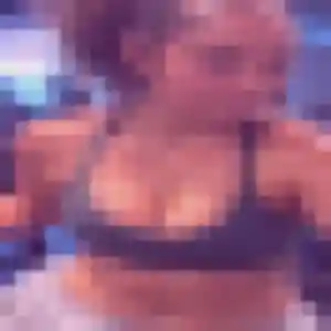 Alexandra, 34 ans, connectée à Saint-Cloud pour une rencontre coquine