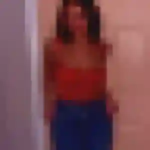 Ines, 27 ans, connectée à Saint-Crépin-Ibouvillers pour un plan cul