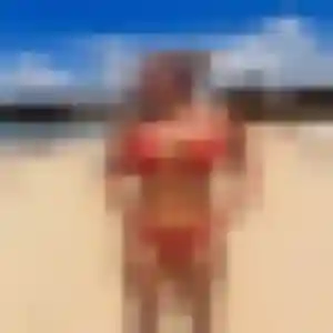 Laura, 23 ans, en ligne à Saint-Denis-sur-Scie pour un plan cul