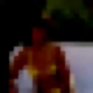 Photo sexy de Celine, 35 ans à Saint-Émilion - plan discret