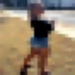 Découvre Julie, 26 ans à Saint-Étienne-de-Tulmont en privé