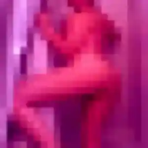 Rejoins Sixtine, 31 ans à Saint-Étienne-en-Bresse en privé