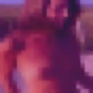 Perrine, 25 ans, connectée à Saint-Gence pour une rencontre coquine