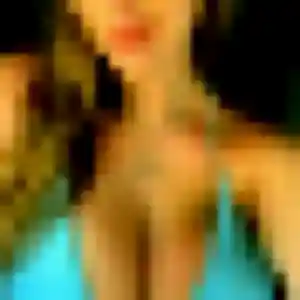 Lea, 24 ans, connectée à Saint-Genès-de-Fronsac pour un plan cul