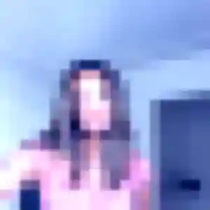 Emilie, 22 ans, cherche un plan cul à Saint-Georges-les-Bains