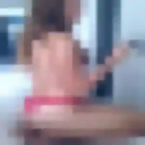 Josephine (42 ans) à Saint-Germain-Laval propose une rencontre ce soir