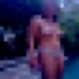Prune, 27 ans, disponible à Saint-Gilles-Croix-de-Vie pour un plan cul
