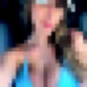 Rejoins Yasmine, 26 ans à Saint-Girons gratuitement