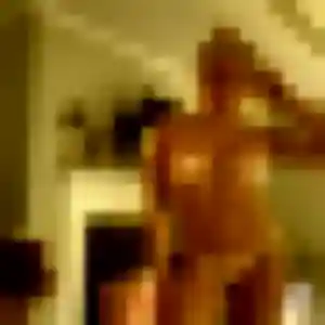 Elodie, femme de 45 ans propose plan cul à Saint-Jammes