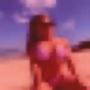 Photo de Celine à Saint-Jean-de-la-Neuville (38 ans) - plan cul discret