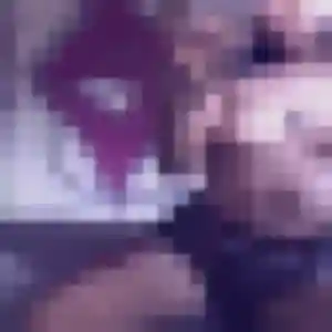 Blanche, 22 ans, connectée à Saint-Jean-de-Thurigneux pour un plan cul