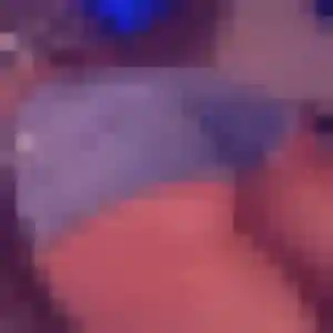 Jade, 24 ans, connectée à Saint-Jean-du-Doigt pour une rencontre coquine