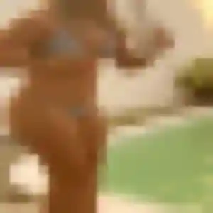 Jolie Emma-Rose, 33 ans à Saint-Julien-de-Peyrolas - la contacter