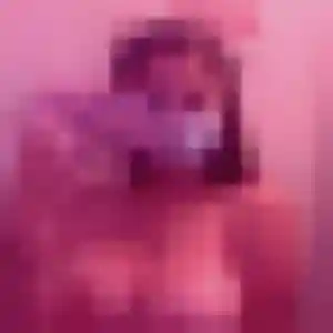 Agathe, 36 ans, connectée à Saint-Julien-sur-Sarthe pour une rencontre coquine