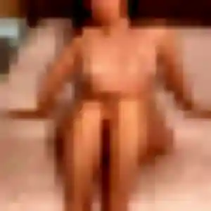 Laetitia, 39 ans, en ligne à Saint-Mariens pour une rencontre coquine