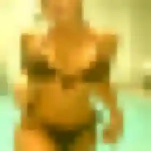 Eugenie (42 ans) à Saint-Martin-de-Bernegoue cherche un plan cul ce soir