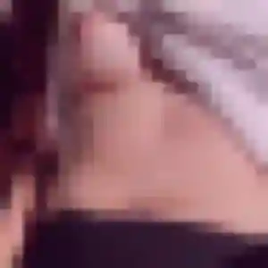 Luna, 22 ans, connectée à Saint-Martin-de-Gurson pour un plan cul