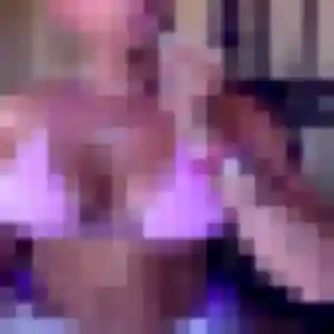 Photo de Ninon à Saint-Nicolas-de-Macherin (24 ans) - plan cul discret