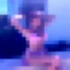 Jeannine, 22 ans, disponible à Saint-Parres-aux-Tertres pour un plan cul