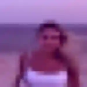 Contacte Lucienne, 25 ans à Saint-Pierre gratuitement