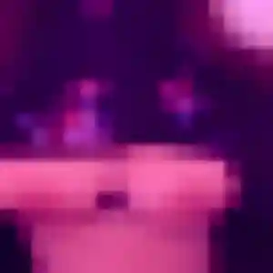 Jeanne, 35 ans, disponible à Saint-Rémy-en-Rollat pour un plan cul