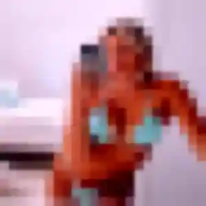 Photo sexy de Charline, 24 ans à Saint-Ségal - plan discret