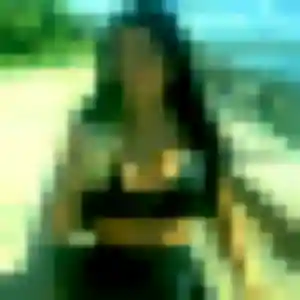 Prune, femme de 25 ans cherche plan cul à Saint-Simon-de-Bordes