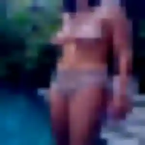 Laurie, fille de 23 ans veut plan cul à Saint-Sylvestre