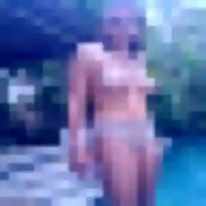 Emma-Rose, 28 ans, en ligne à Saint-Symphorien pour une rencontre coquine