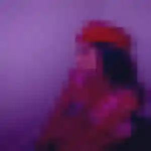 Marie-France, 23 ans, connectée à Saint-Thuriau pour un plan cul